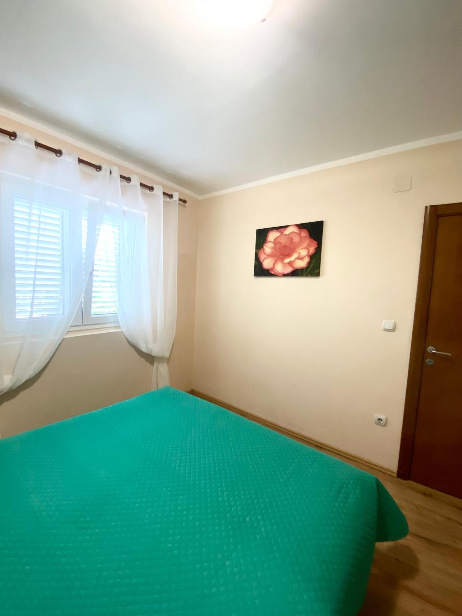 Apartments Villa Viktoria Tivat Kültér fotó