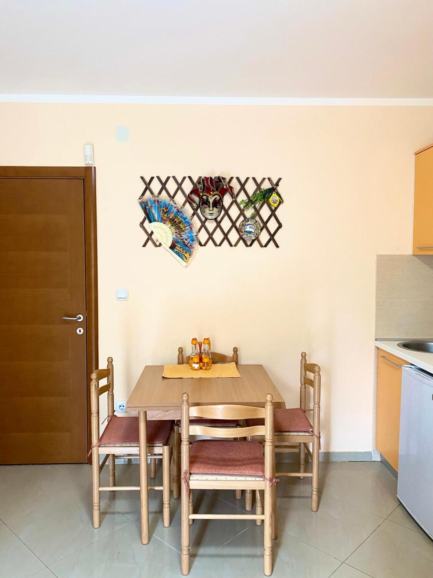 Apartments Villa Viktoria Tivat Kültér fotó