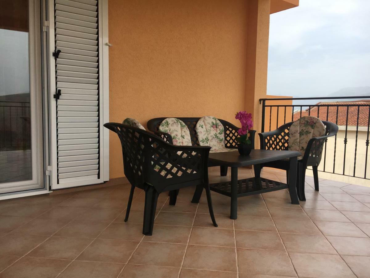 Apartments Villa Viktoria Tivat Kültér fotó