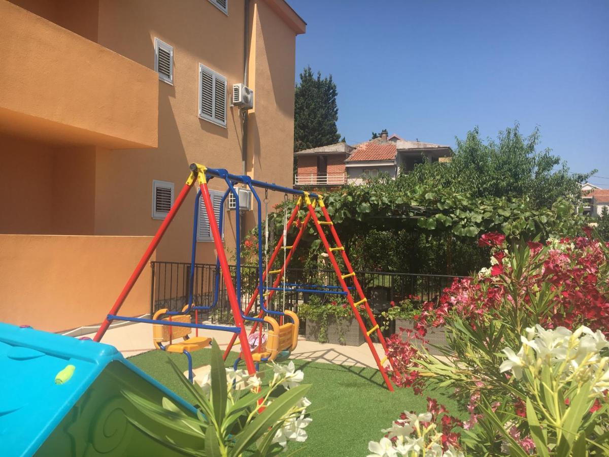 Apartments Villa Viktoria Tivat Kültér fotó